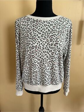 Victoria’s Secret leopard print soft lounge sweater size medium